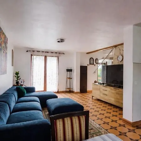 Chic House 15 Minutes Of Paris With Parking Сasa de vacaciones